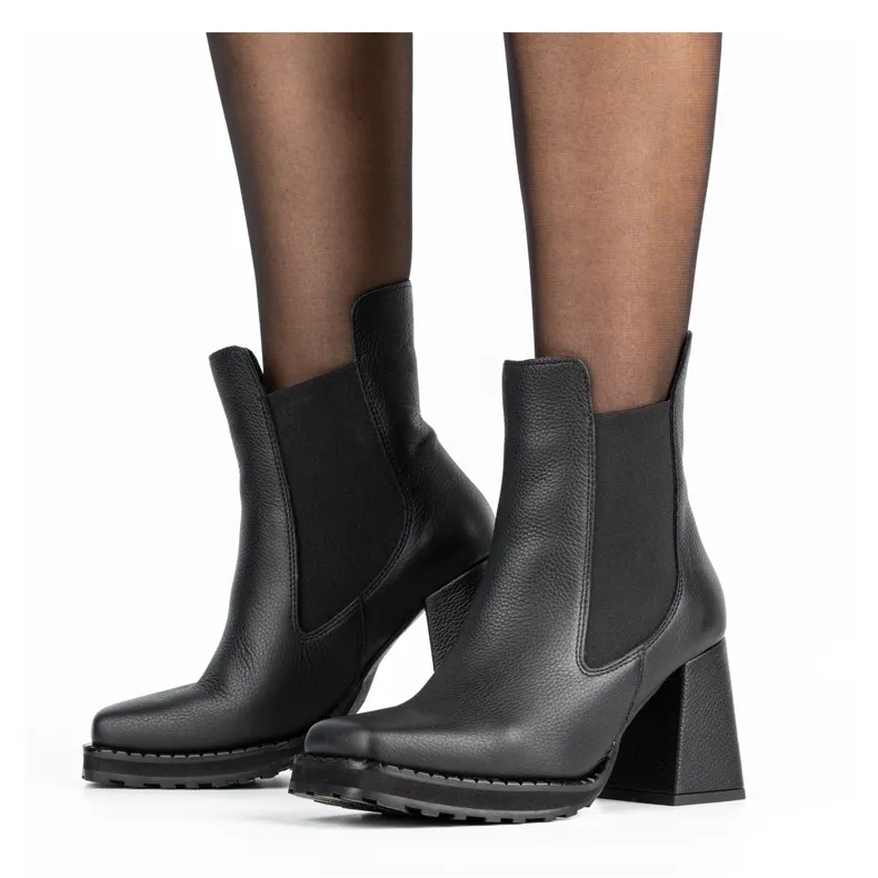 Black leather women's boots Exquisite 1406EX pole black.